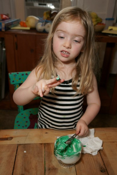 making green flourless clay 